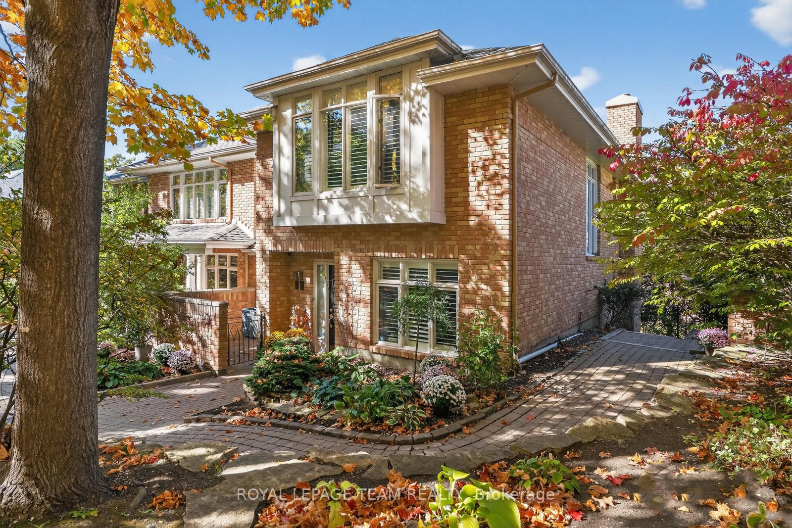 Photo 1 of 19 Bittern Court, Ottawa, Rockcliffe — HOMEH