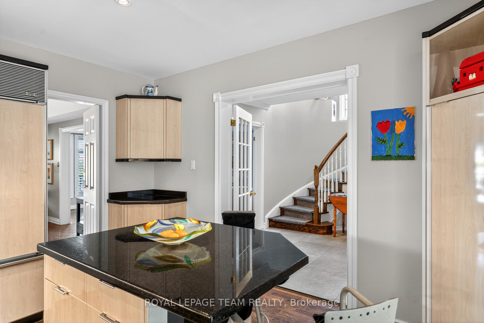 Photo 6 of 19 Bittern Court, Ottawa, Rockcliffe — HOMEH