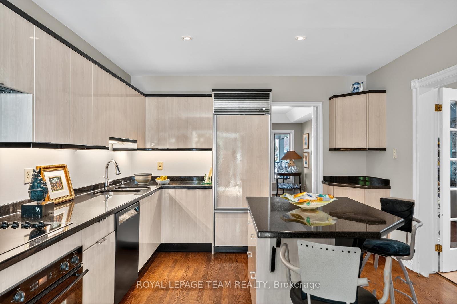 Photo 7 of 19 Bittern Court, Ottawa, Rockcliffe — HOMEH