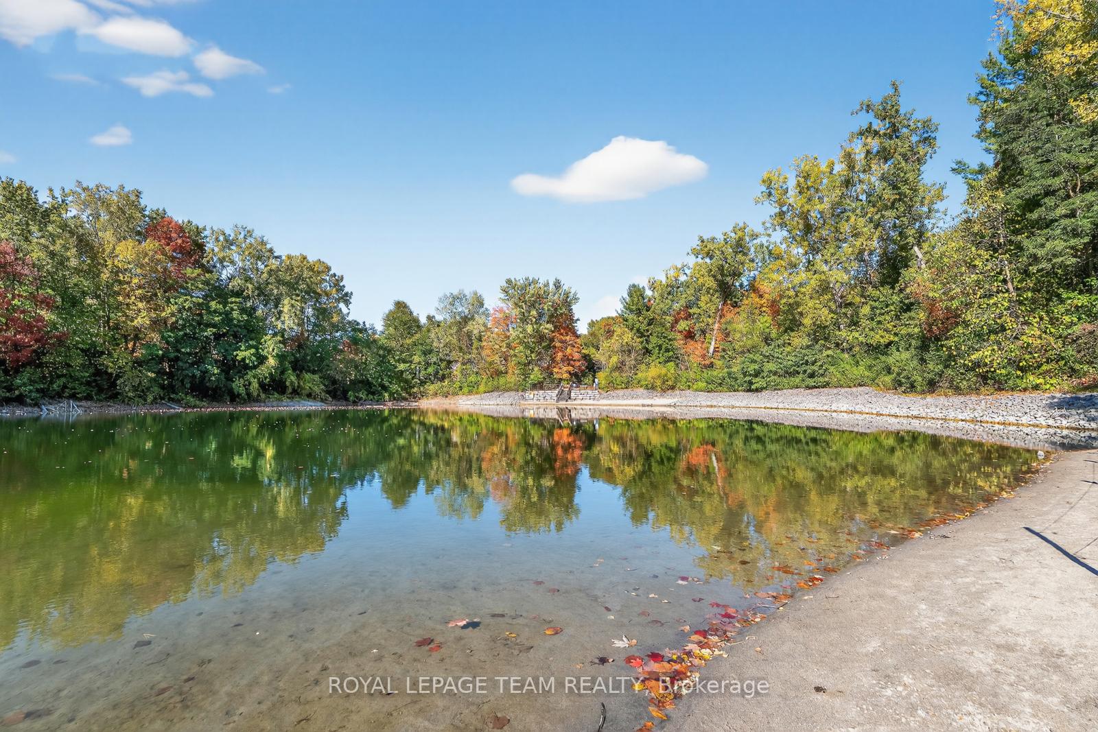 Photo 32 of 19 Bittern Court, Ottawa, Rockcliffe — HOMEH