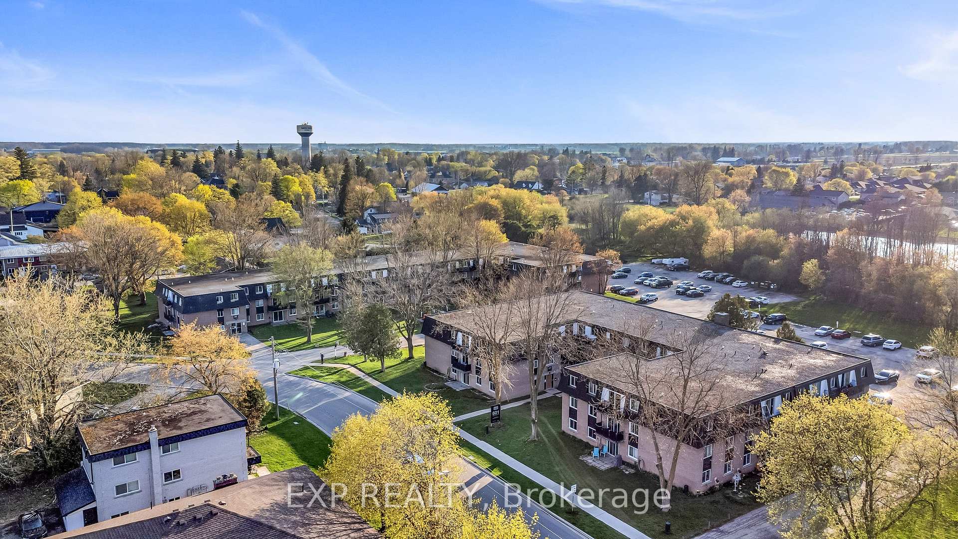 Photo 6 of Unit 3, 583 Barber Avenue N, North Perth, Listowel — HOMEH