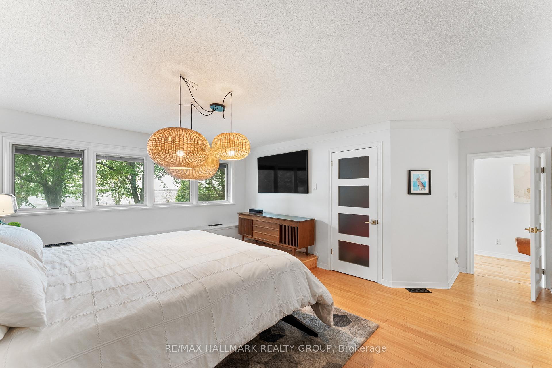 Photo 28 of 17 Hastings Street, Ottawa, Crystal Bay/Rocky Point — HOMEH