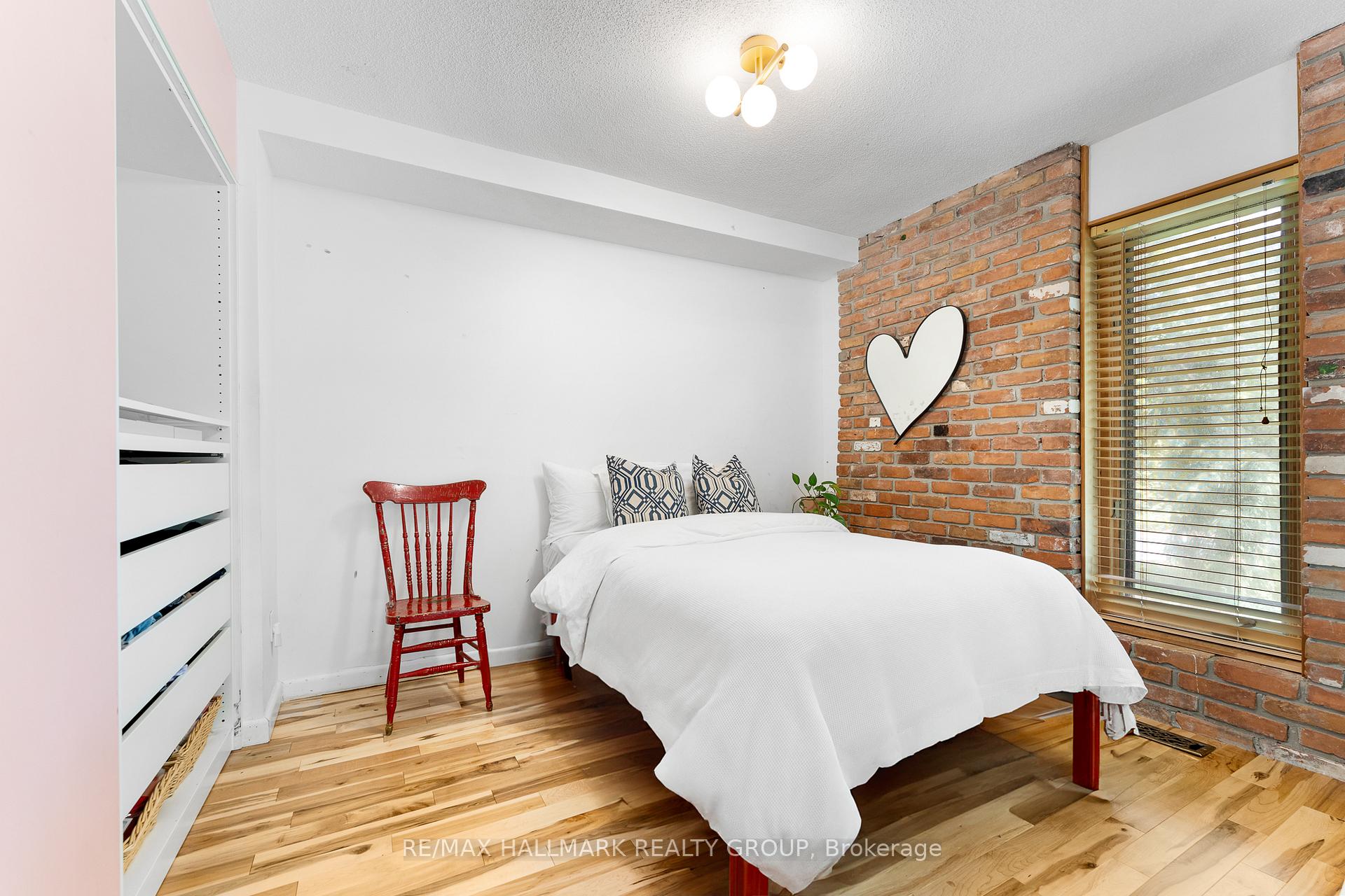 Photo 33 of 17 Hastings Street, Ottawa, Crystal Bay/Rocky Point — HOMEH