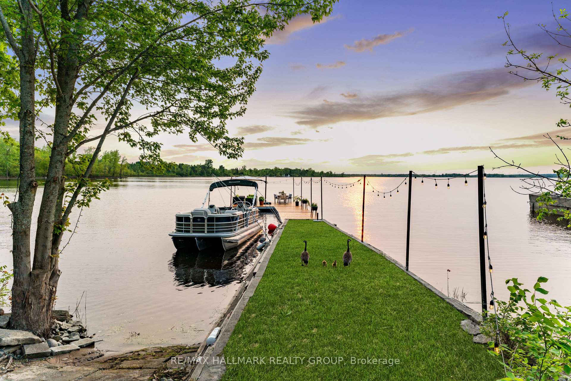 Photo 41 of 17 Hastings Street, Ottawa, Crystal Bay/Rocky Point — HOMEH