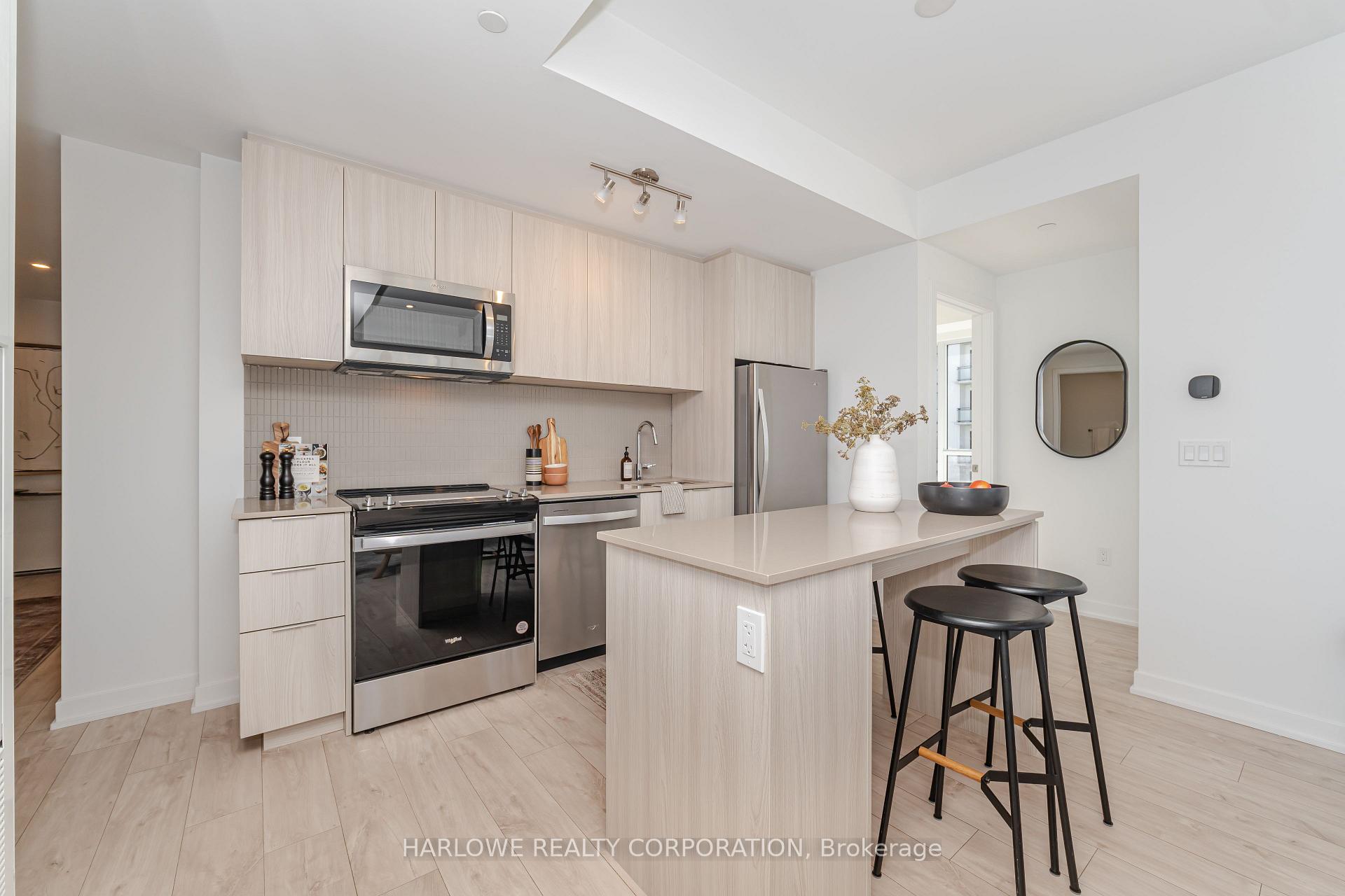Photo 4 of Unit 505, 760 Whitlock Avenue, Milton, Cobban — HOMEH