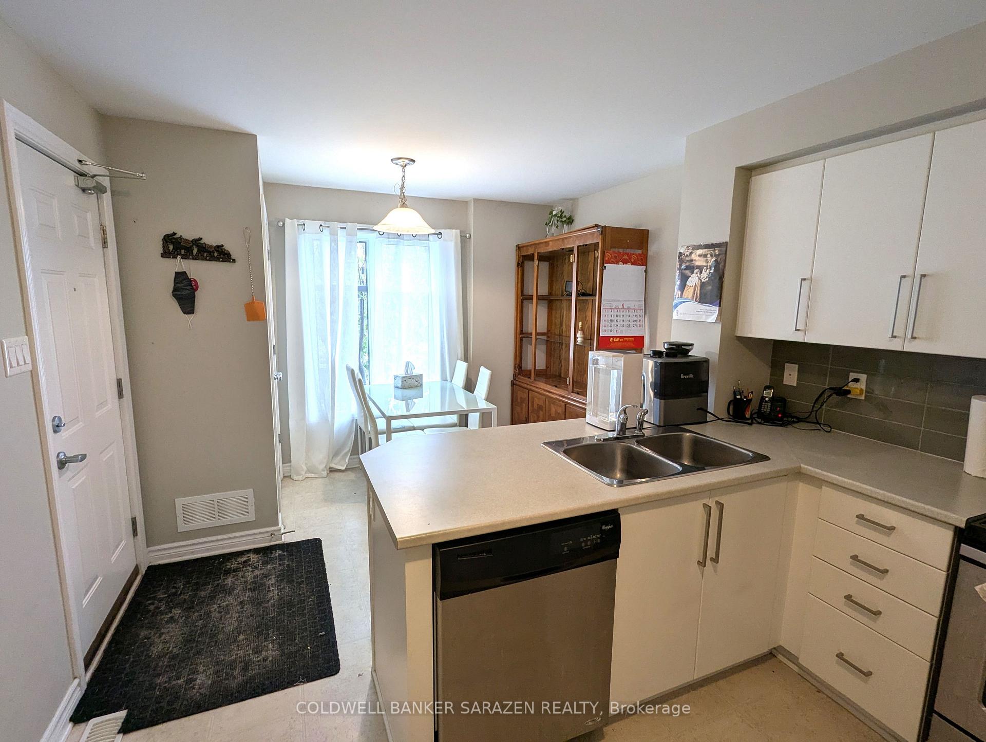 Photo 4 of Unit Unit B, 633 Chapman Mills Drive, Ottawa, Barrhaven - Strandherd — HOMEH