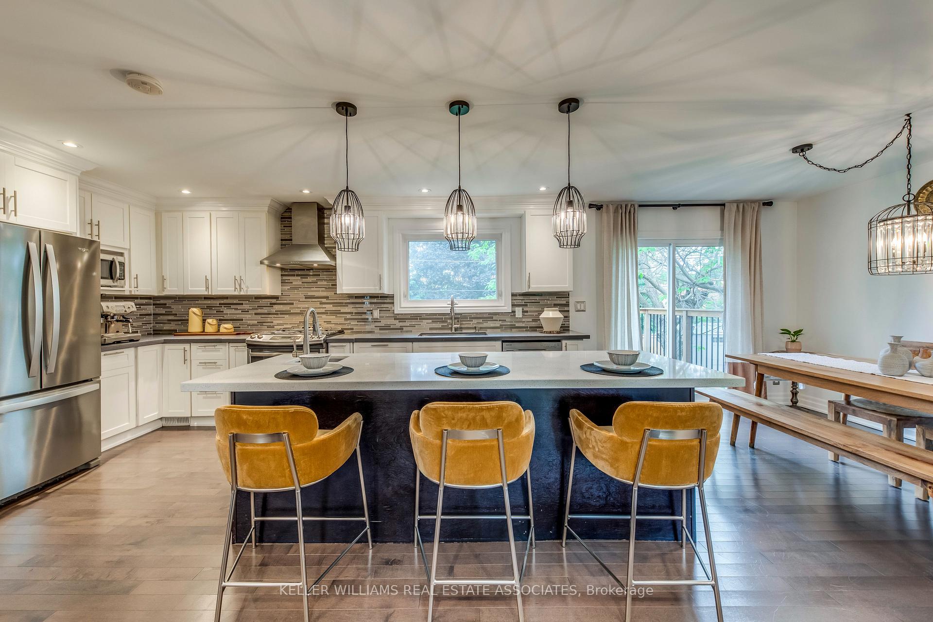 Photo 10 of 39 Hills Road, Ajax, South East — HOMEH