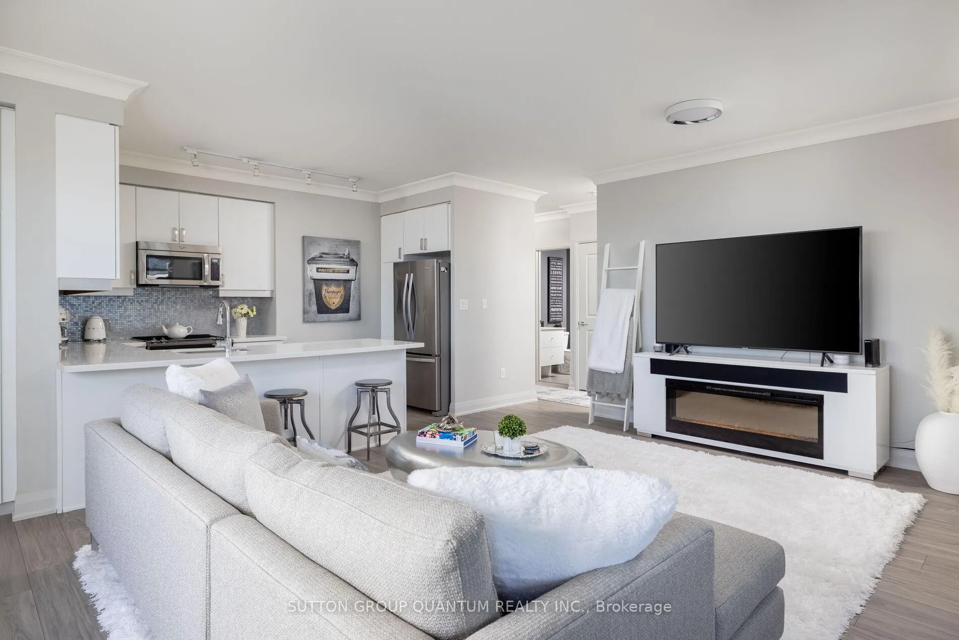 Photo 5 of Unit LPH 03, 400 Adelaide Street, Toronto, Waterfront Communities — HOMEH
