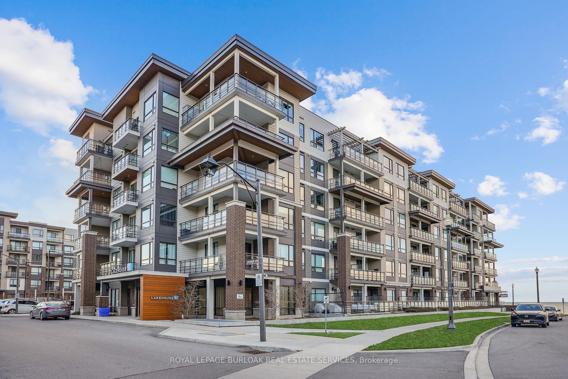 Front of Unit 215, 10 Esplanade Lane