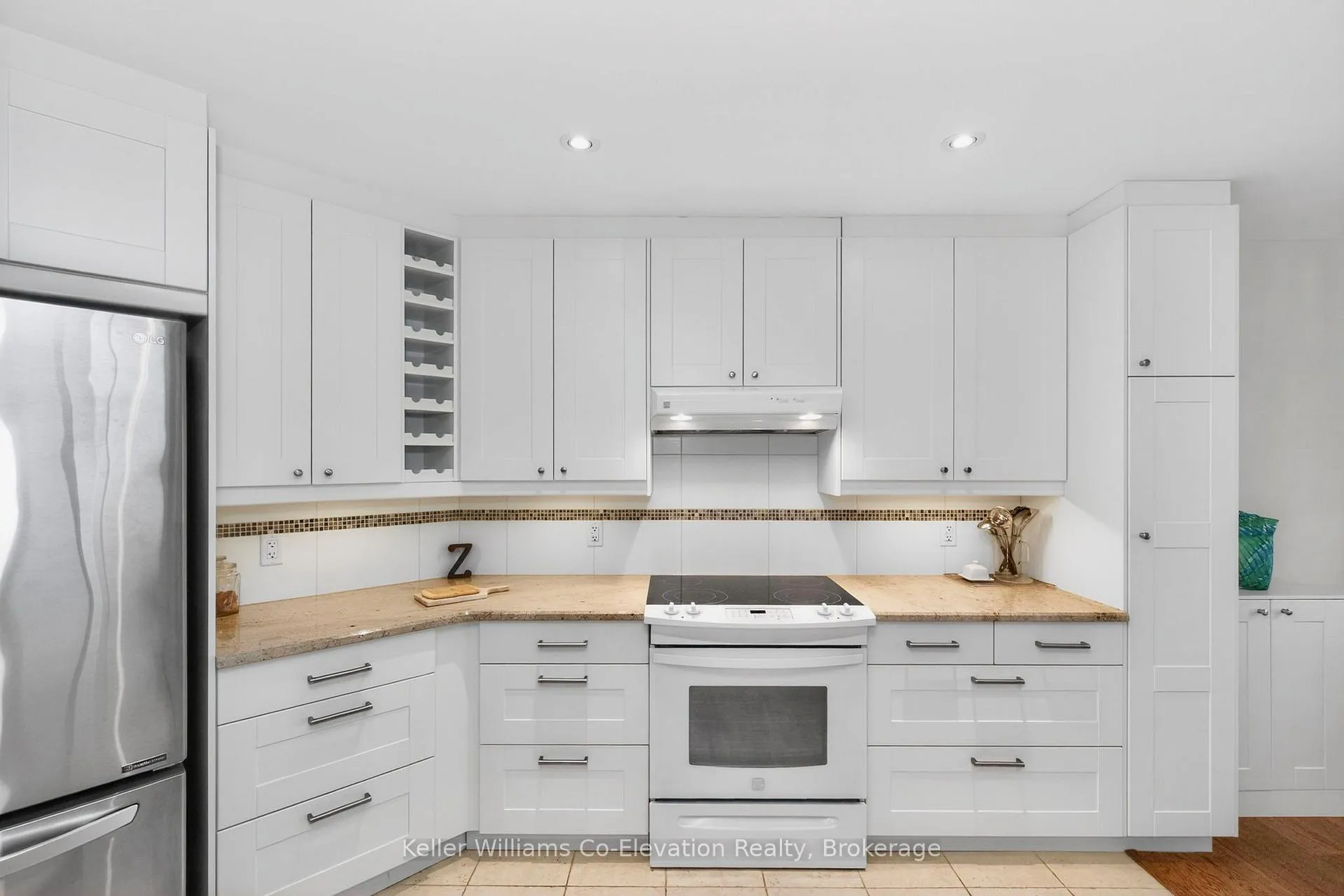 Photo 18 of Unit 1601, 6 Toronto St Street, Barrie, City Centre — HOMEH