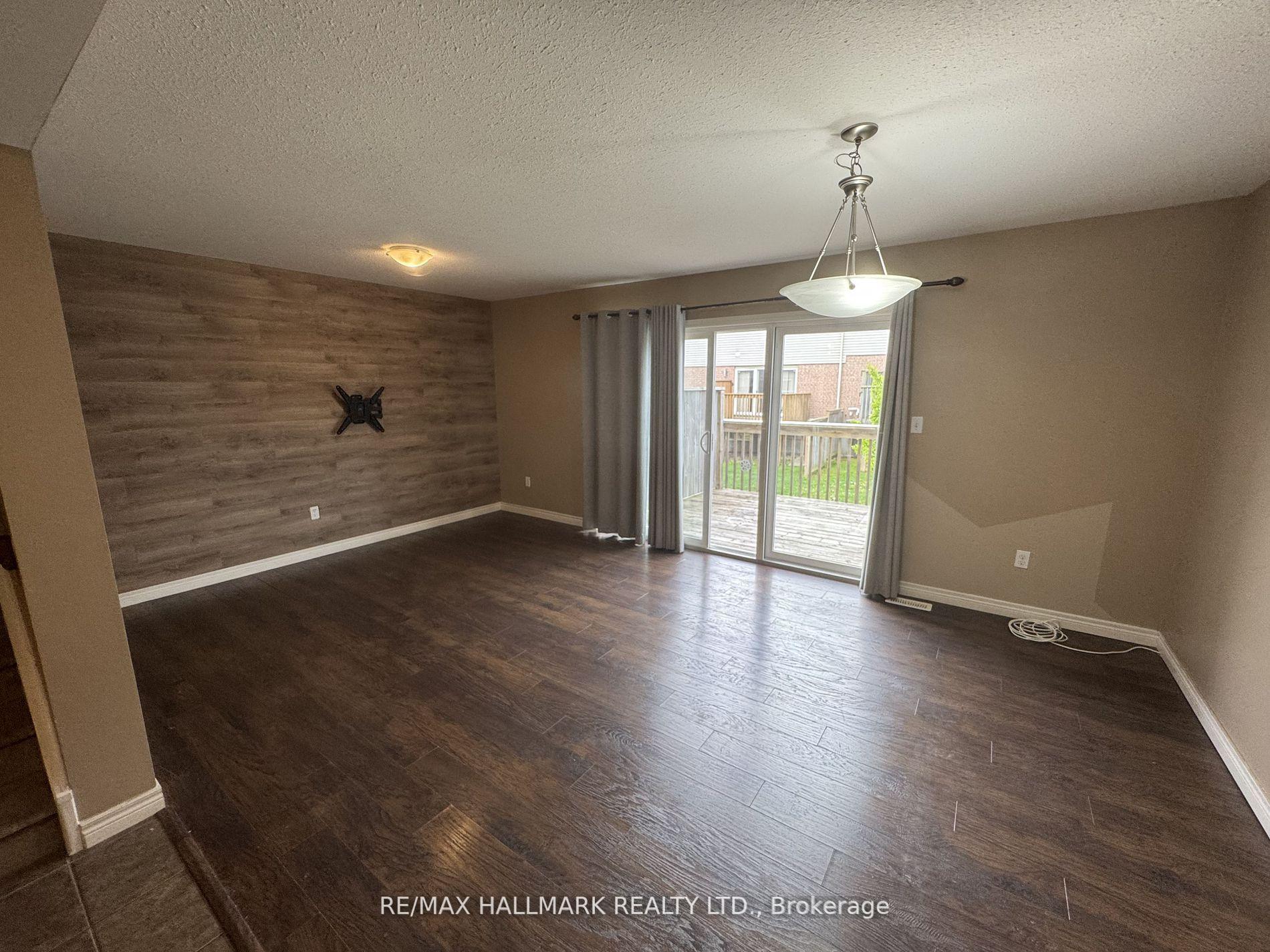 Photo 4 of Unit 18, 361 Arkell Road, Guelph, Pineridge/Westminster Woods — HOMEH
