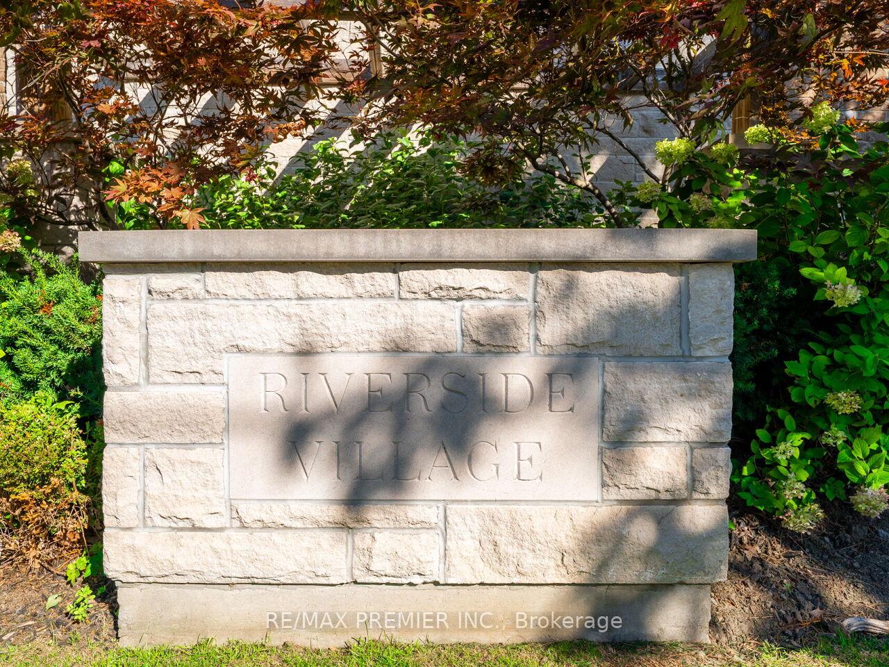 Photo 3 of 1 Powseland Crescent, Vaughan, West Woodbridge — HOMEH