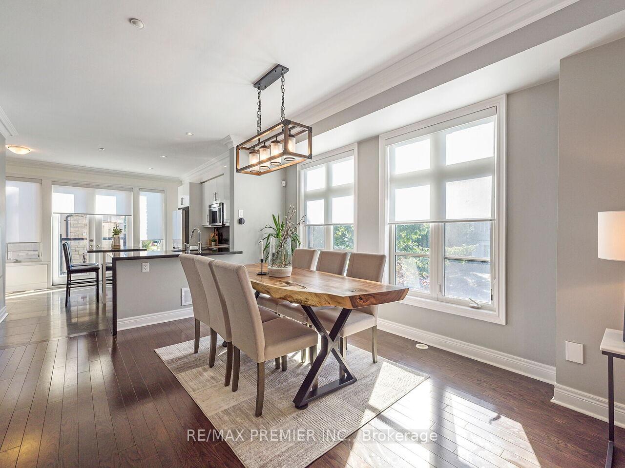 Photo 6 of 1 Powseland Crescent, Vaughan, West Woodbridge — HOMEH