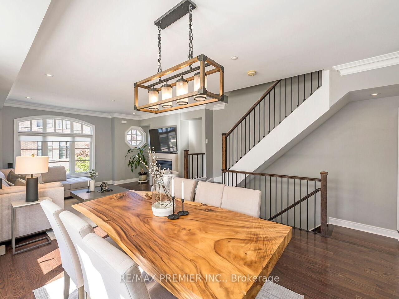 Photo 7 of 1 Powseland Crescent, Vaughan, West Woodbridge — HOMEH