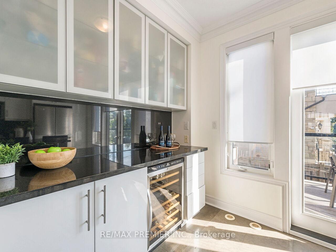 Photo 11 of 1 Powseland Crescent, Vaughan, West Woodbridge — HOMEH