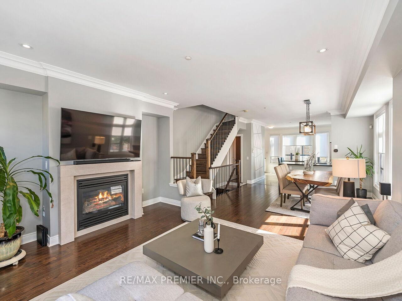 Photo 21 of 1 Powseland Crescent, Vaughan, West Woodbridge — HOMEH