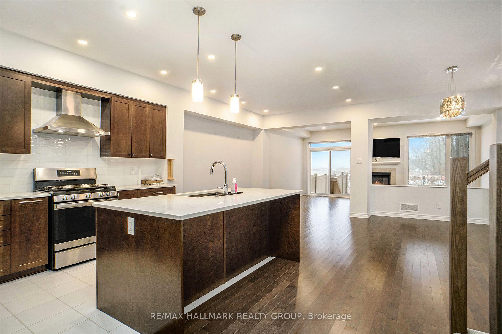 Photo 8 of 97 Canvasback Ridge, Ottawa, Riverside South/Gloucester Glen — HOMEH