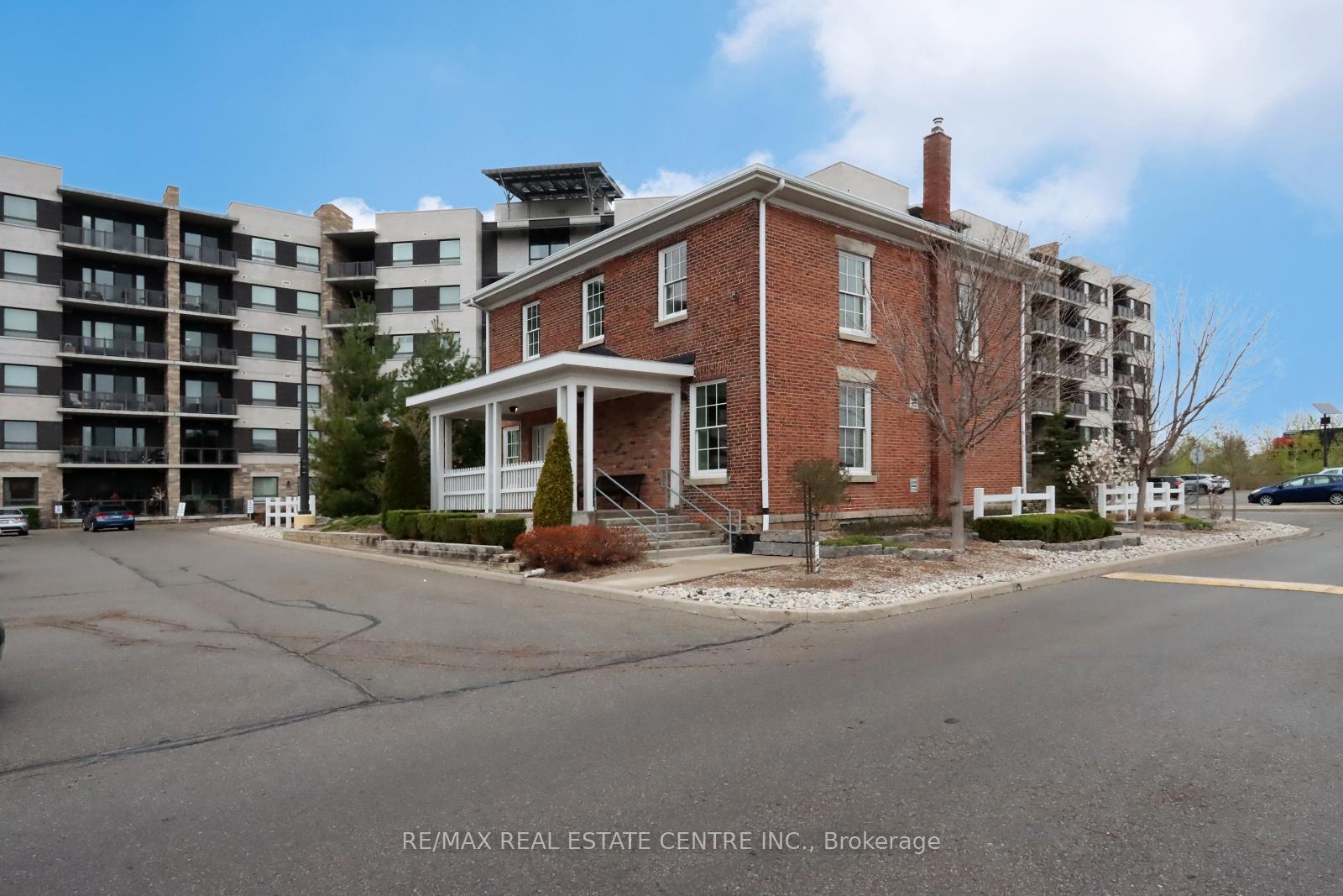 Photo 4 of Unit 406, 33 Whitmer Street, Milton, Scott — HOMEH