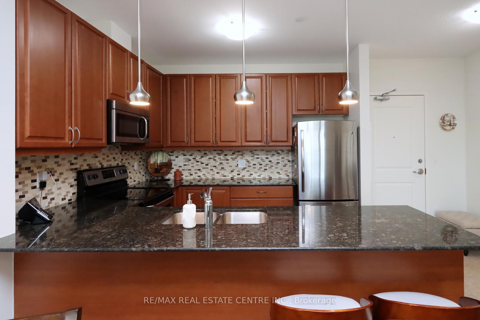 Photo 10 of Unit 406, 33 Whitmer Street, Milton, Scott — HOMEH