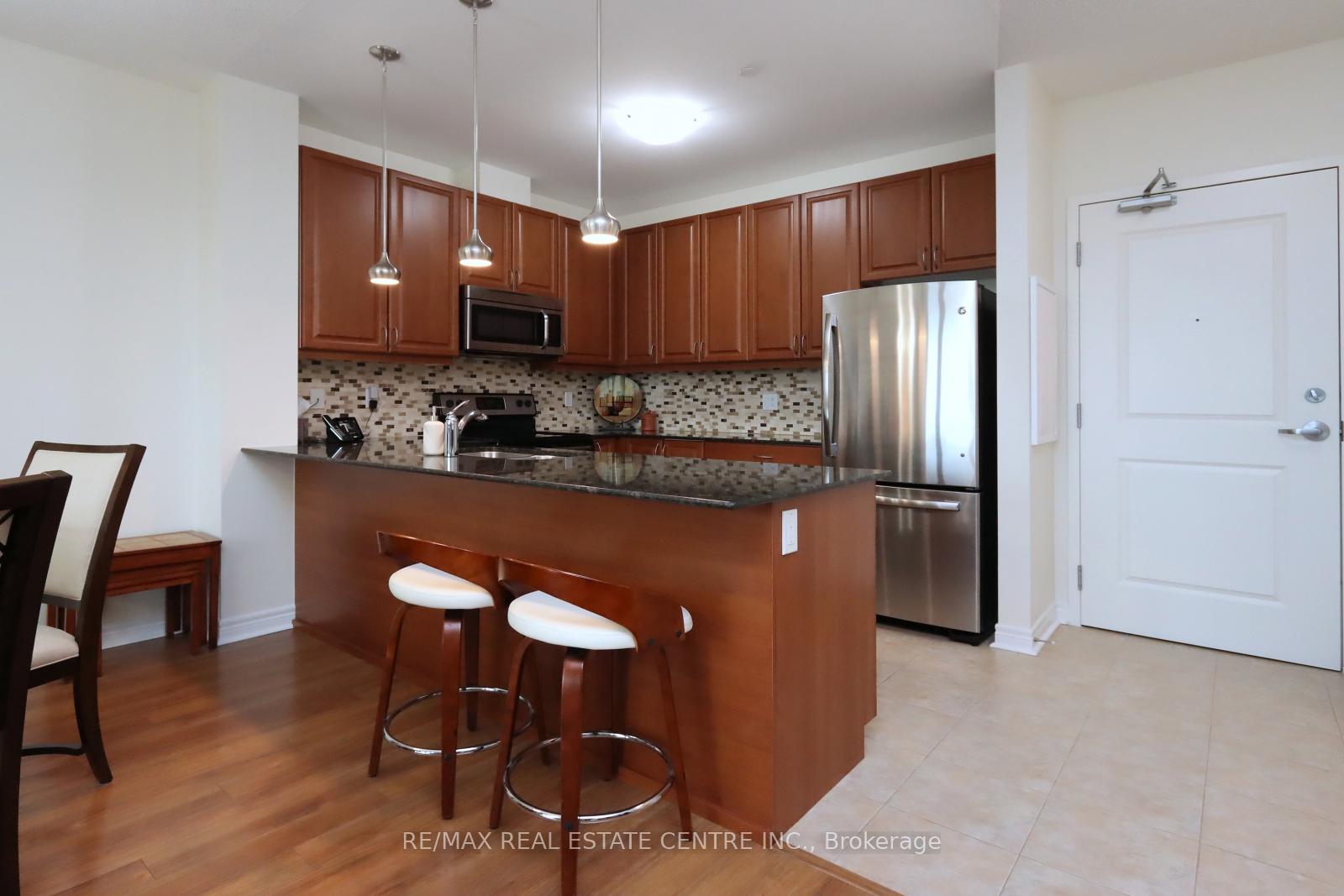 Photo 11 of Unit 406, 33 Whitmer Street, Milton, Scott — HOMEH