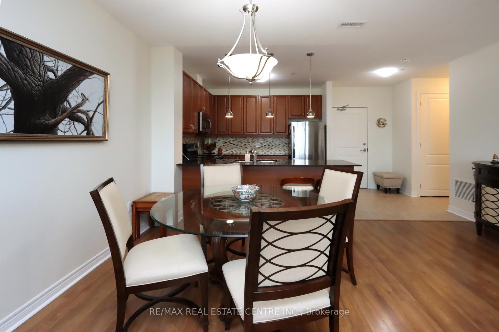 Photo 13 of Unit 406, 33 Whitmer Street, Milton, Scott — HOMEH