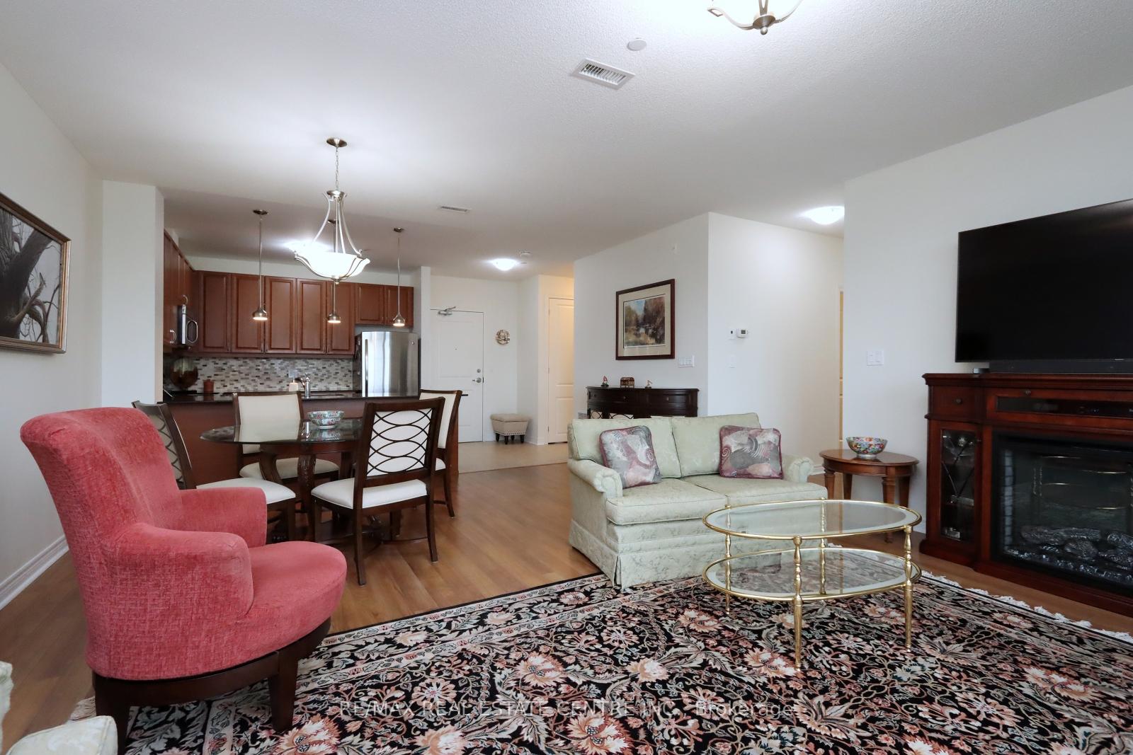 Photo 16 of Unit 406, 33 Whitmer Street, Milton, Scott — HOMEH