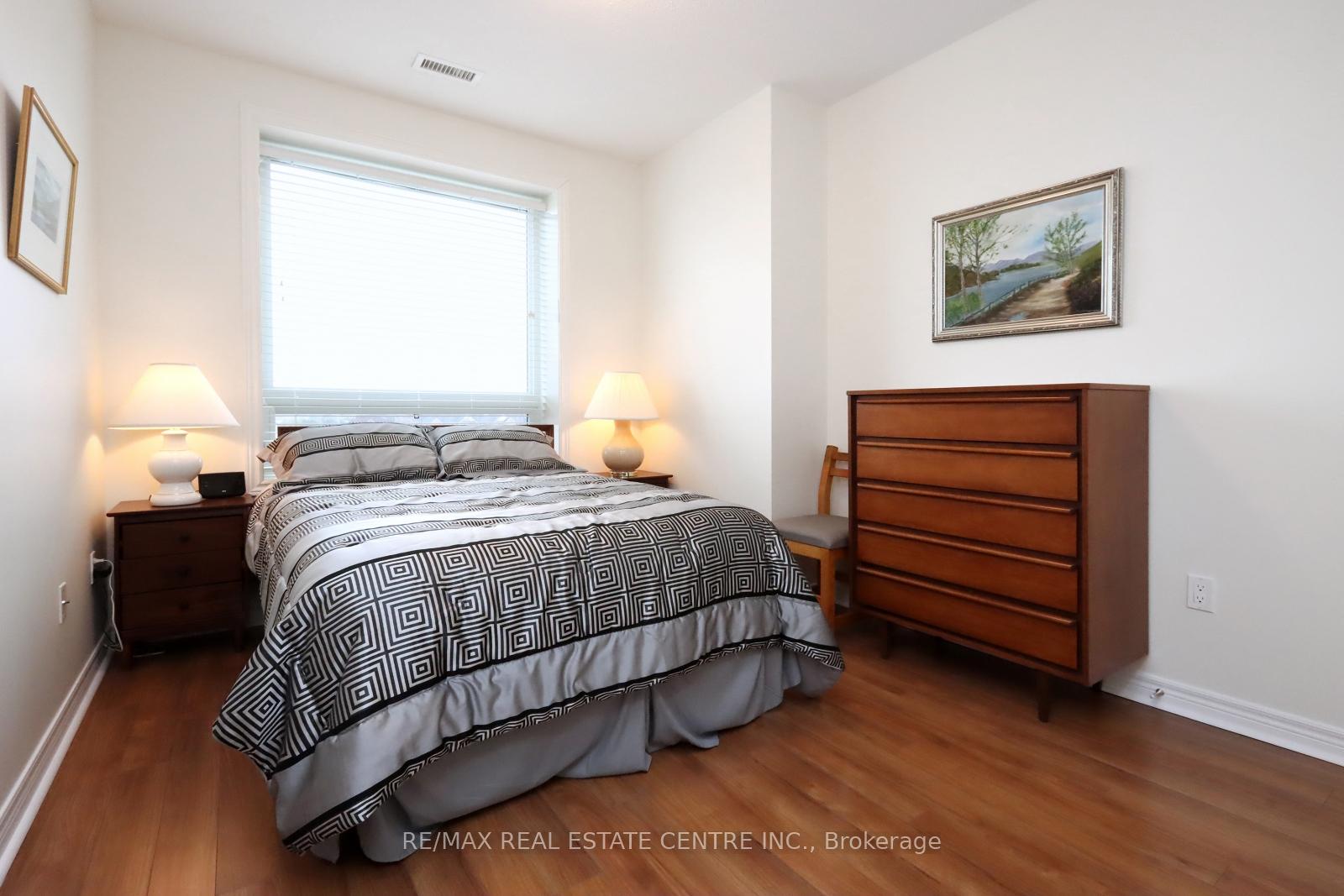 Photo 20 of Unit 406, 33 Whitmer Street, Milton, Scott — HOMEH