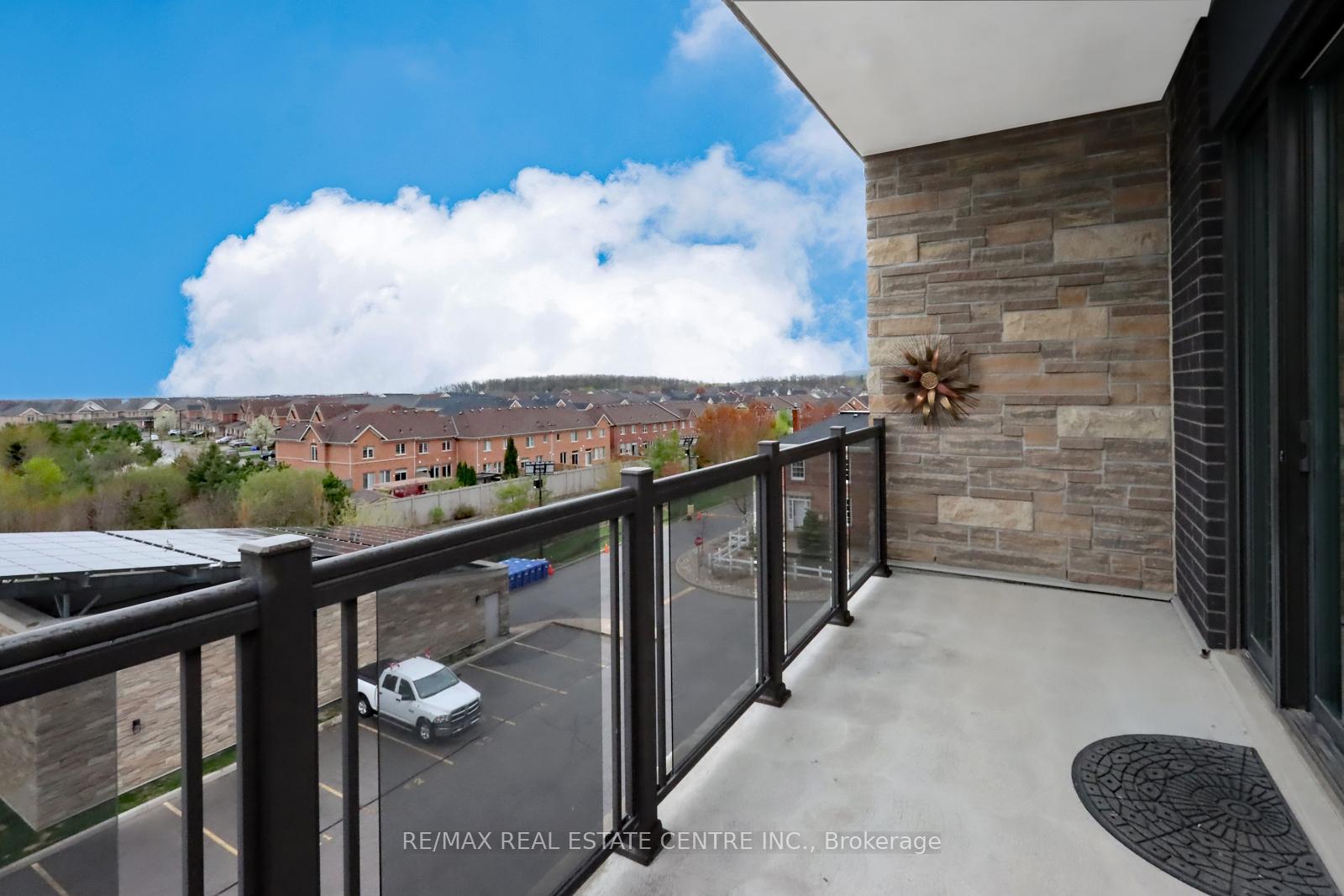 Photo 29 of Unit 406, 33 Whitmer Street, Milton, Scott — HOMEH