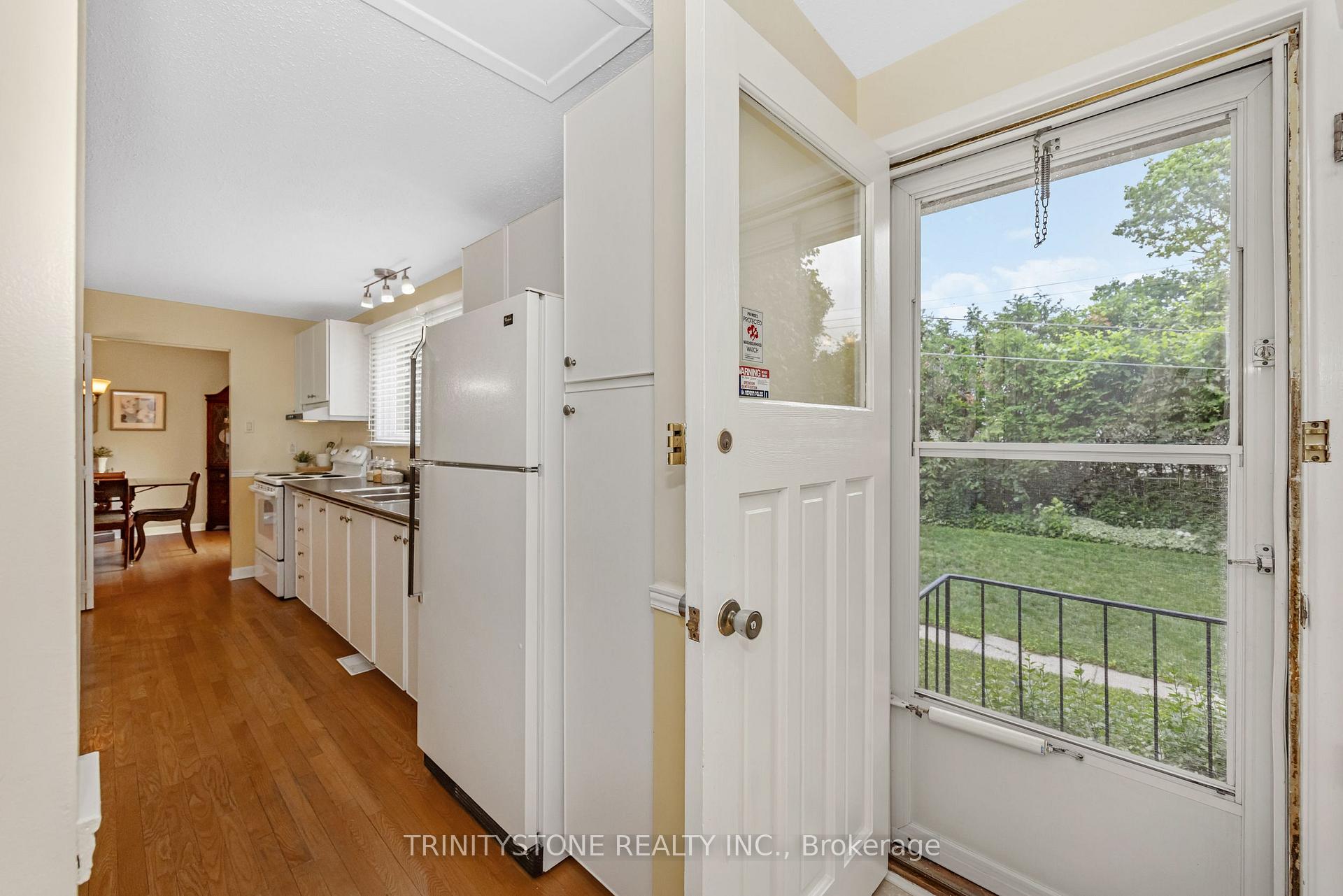 Photo 7 of 7 Pulford Crescent, Ottawa, Bayshore — HOMEH