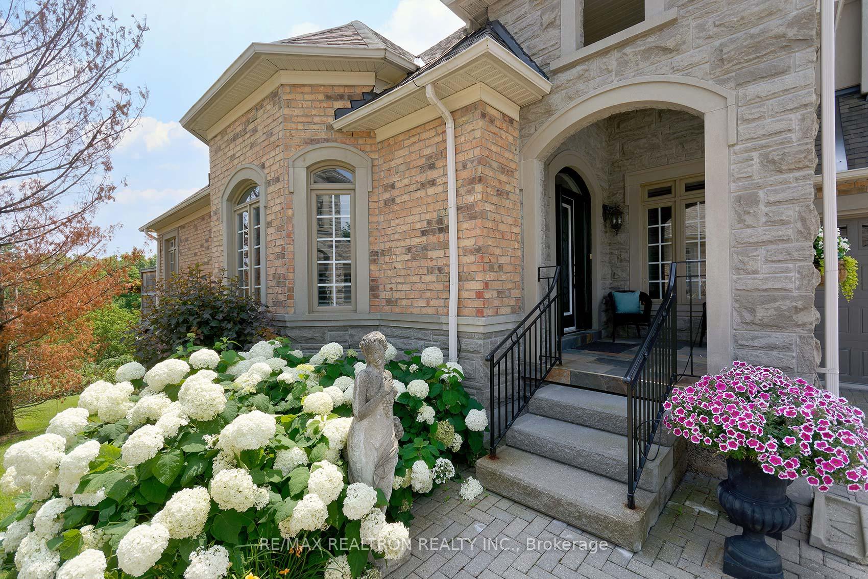 Photo 4 of 37 Britton Trail, Aurora, Aurora Estates — HOMEH