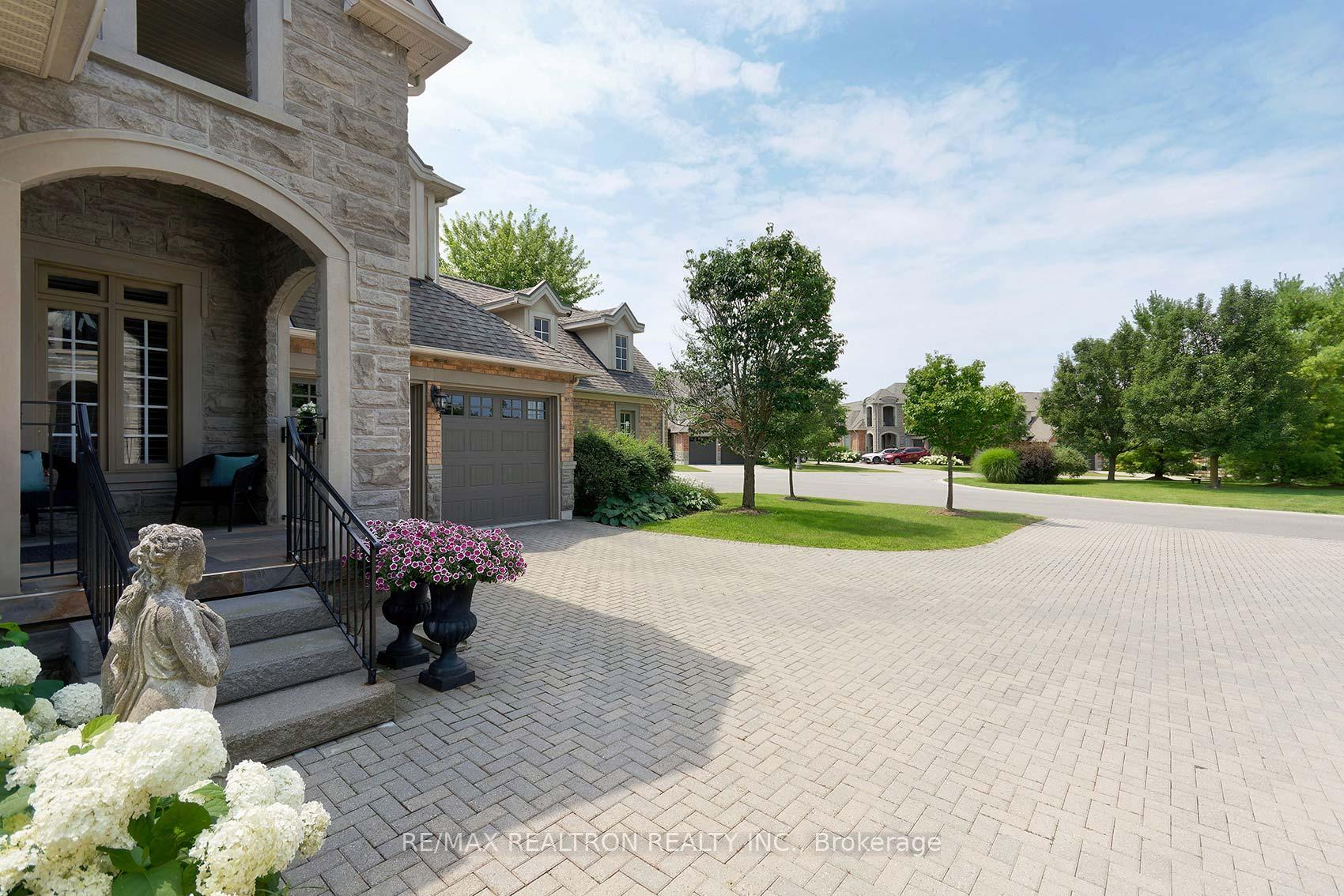 Photo 5 of 37 Britton Trail, Aurora, Aurora Estates — HOMEH