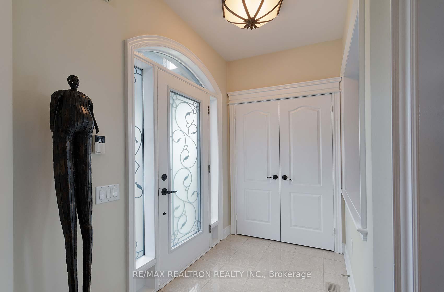 Photo 6 of 37 Britton Trail, Aurora, Aurora Estates — HOMEH
