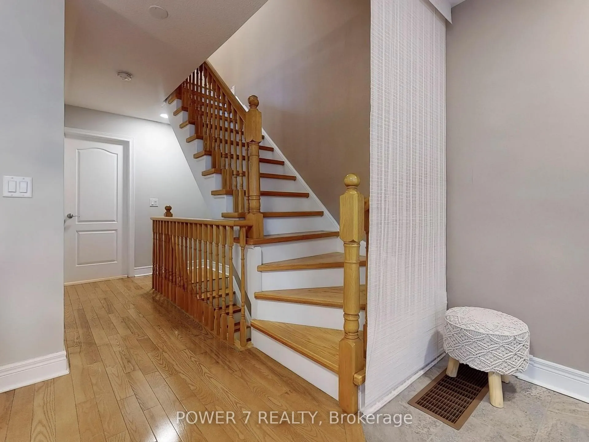 Photo 12 of 26 Suncrest Boulevard, Markham, Commerce Valley — HOMEH