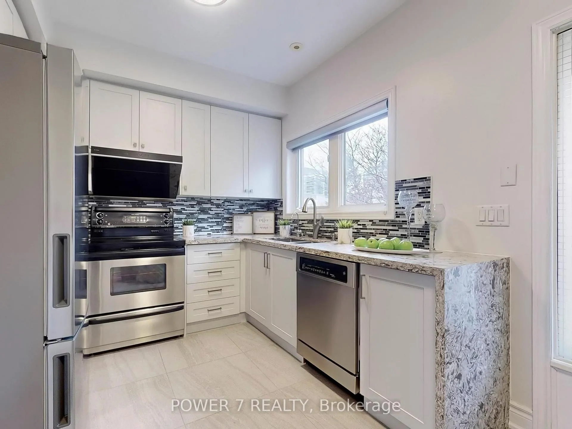 Photo 22 of 26 Suncrest Boulevard, Markham, Commerce Valley — HOMEH