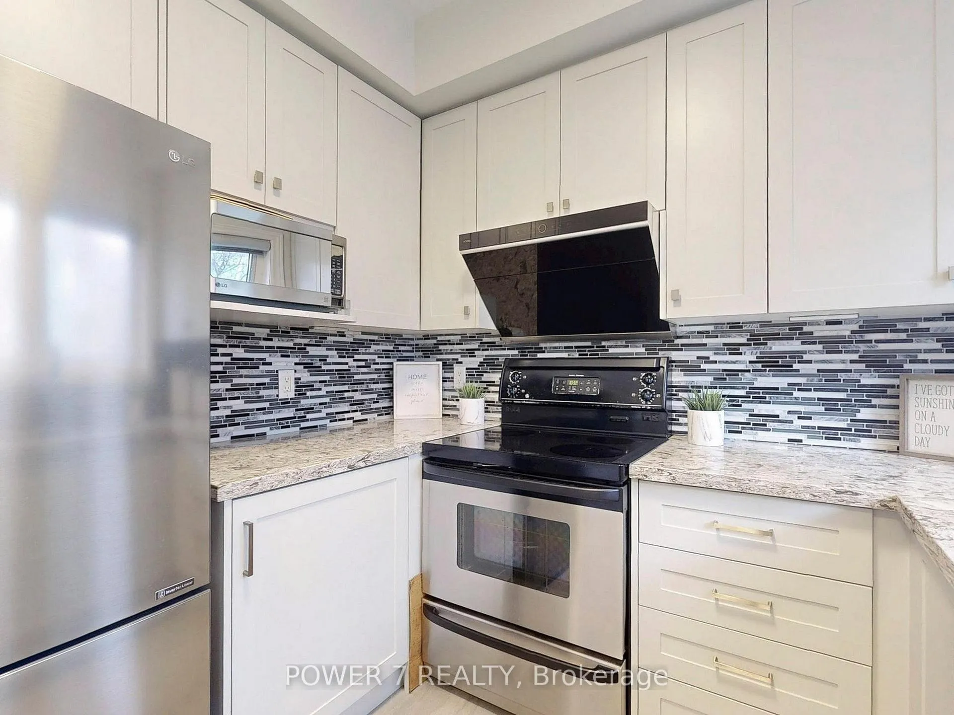 Photo 23 of 26 Suncrest Boulevard, Markham, Commerce Valley — HOMEH