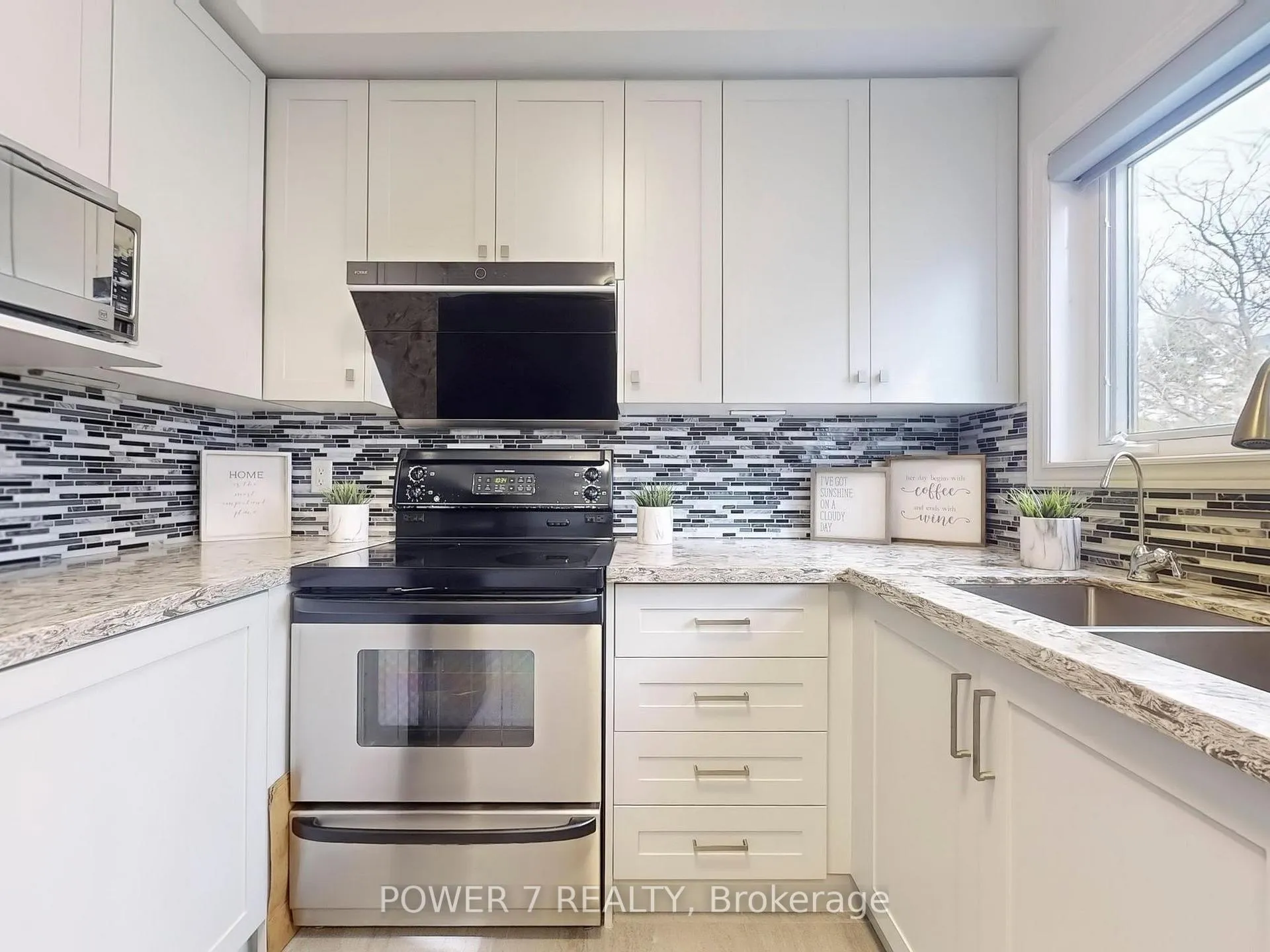 Photo 24 of 26 Suncrest Boulevard, Markham, Commerce Valley — HOMEH