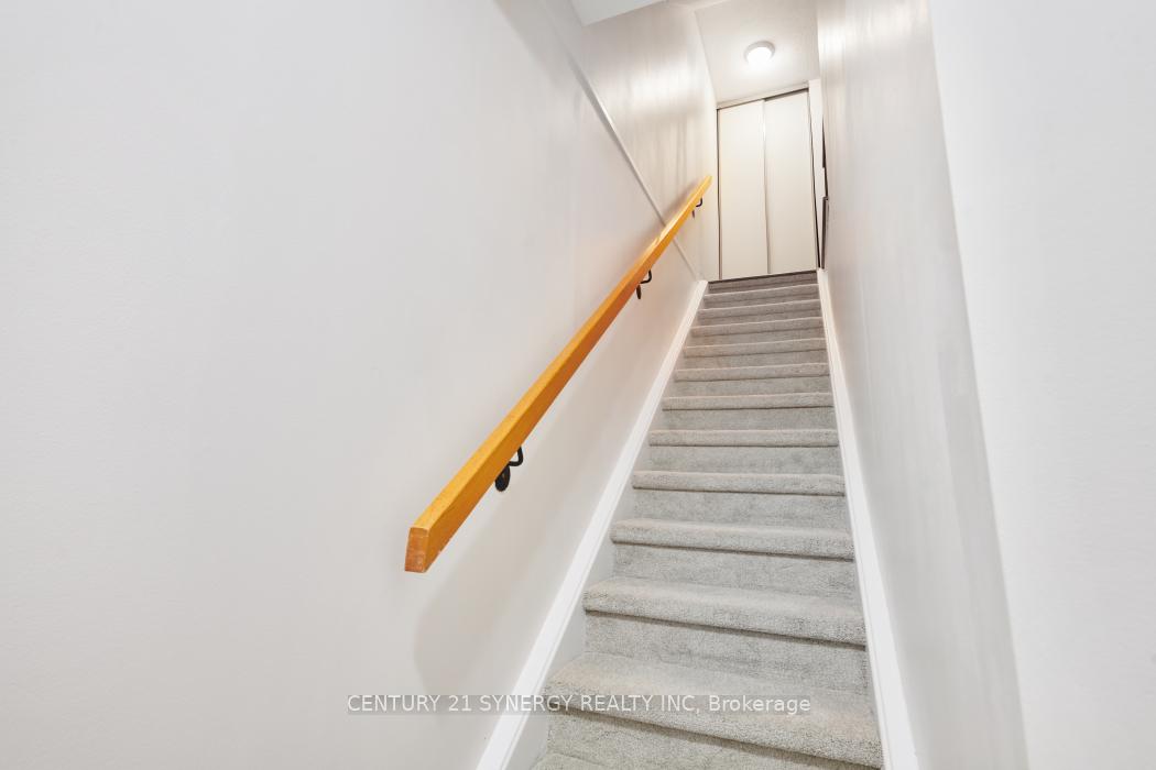 Photo 3 of Unit B, 6718 Jeanne D'Arc Boulevard, Ottawa, Convent Glen North — HOMEH