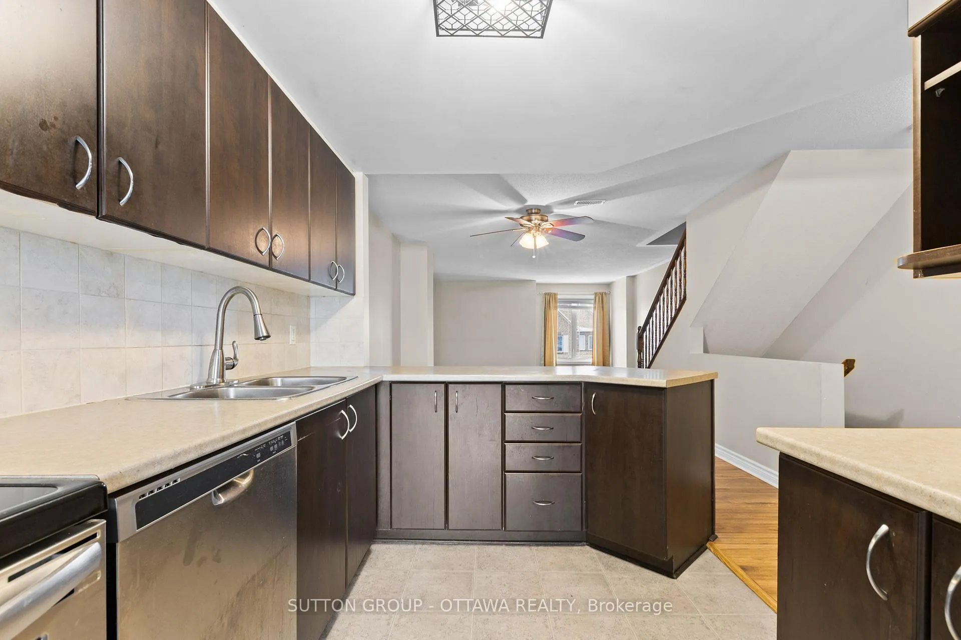 Photo 5 of Unit 74, 641 Louis Toscano Drive, Ottawa, Avalon East — HOMEH