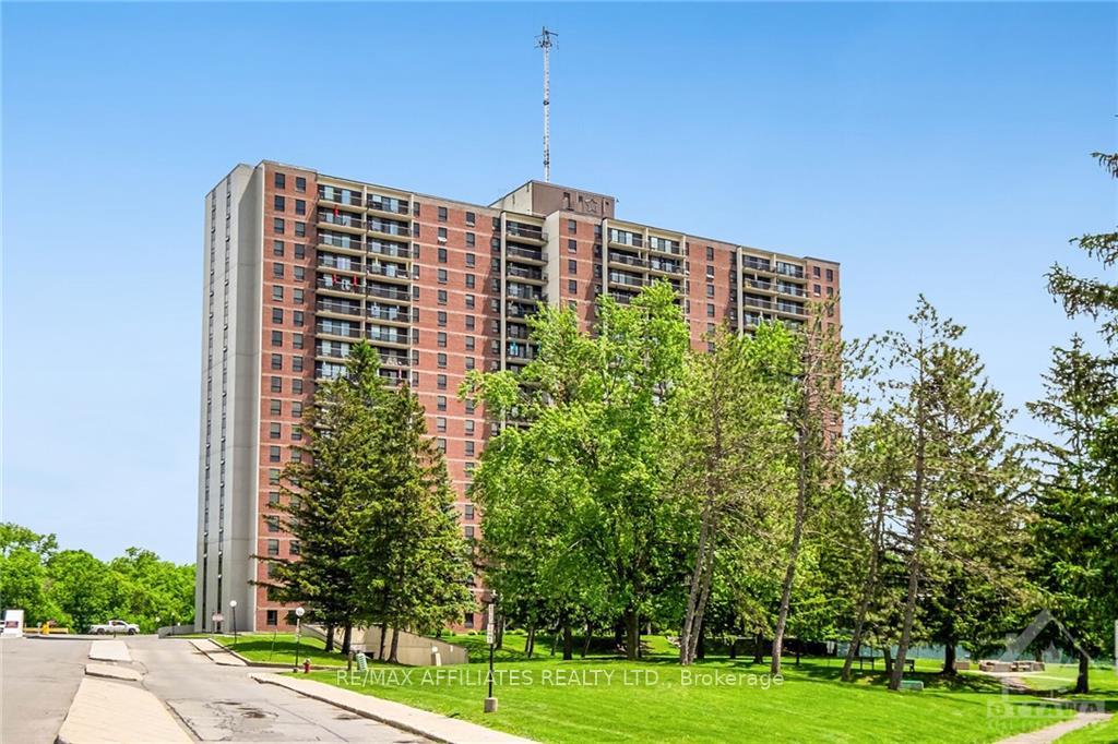 Front of Unit 1209, 665 Bathgate Drive