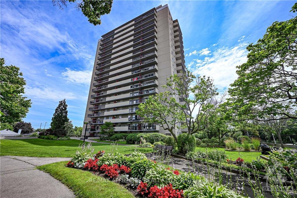 Front of Unit 903, 158C Mcarthur Avenue