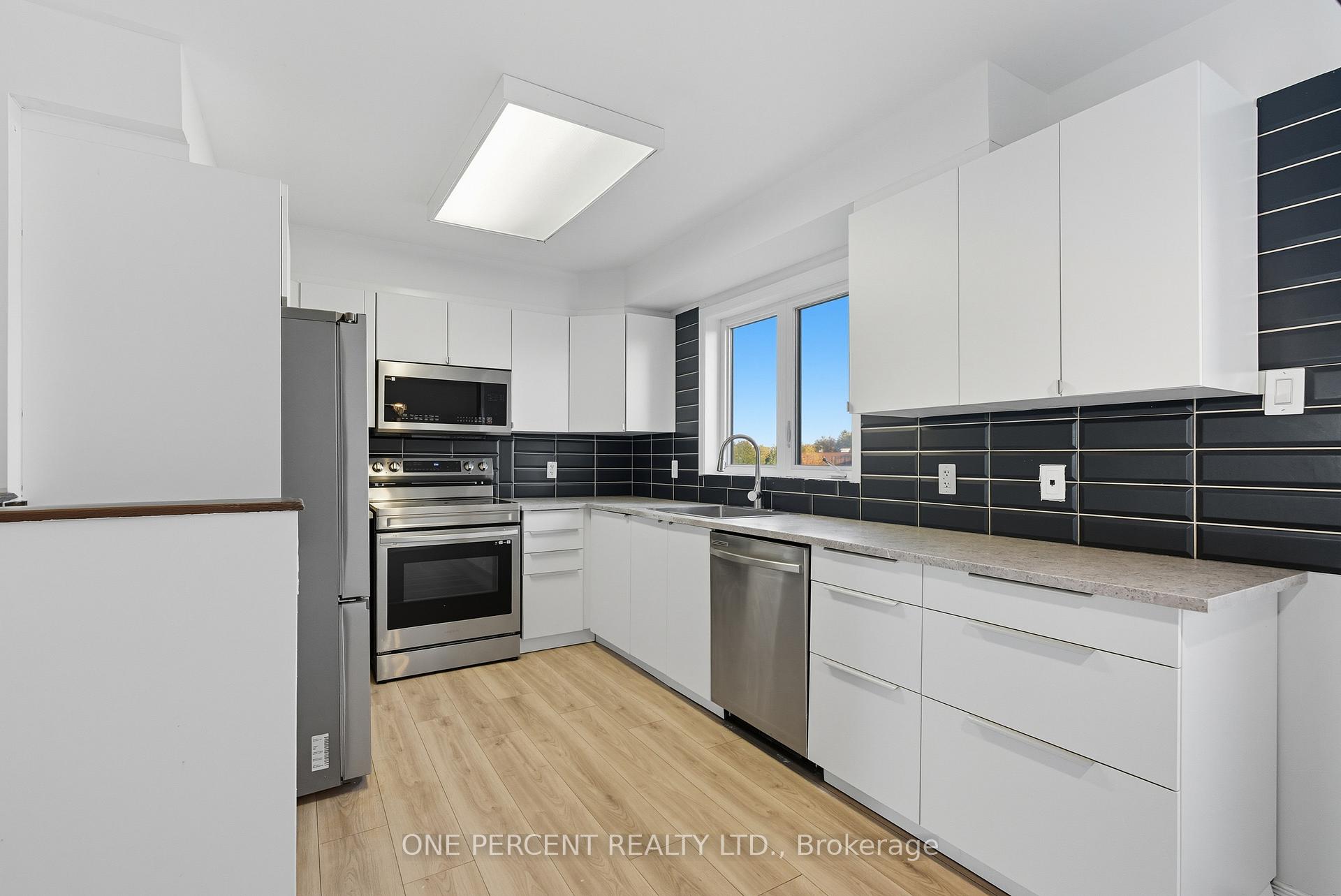 Photo 10 of 605 Reardon Private, Ottawa, Heron Gate/Industrial Park — HOMEH