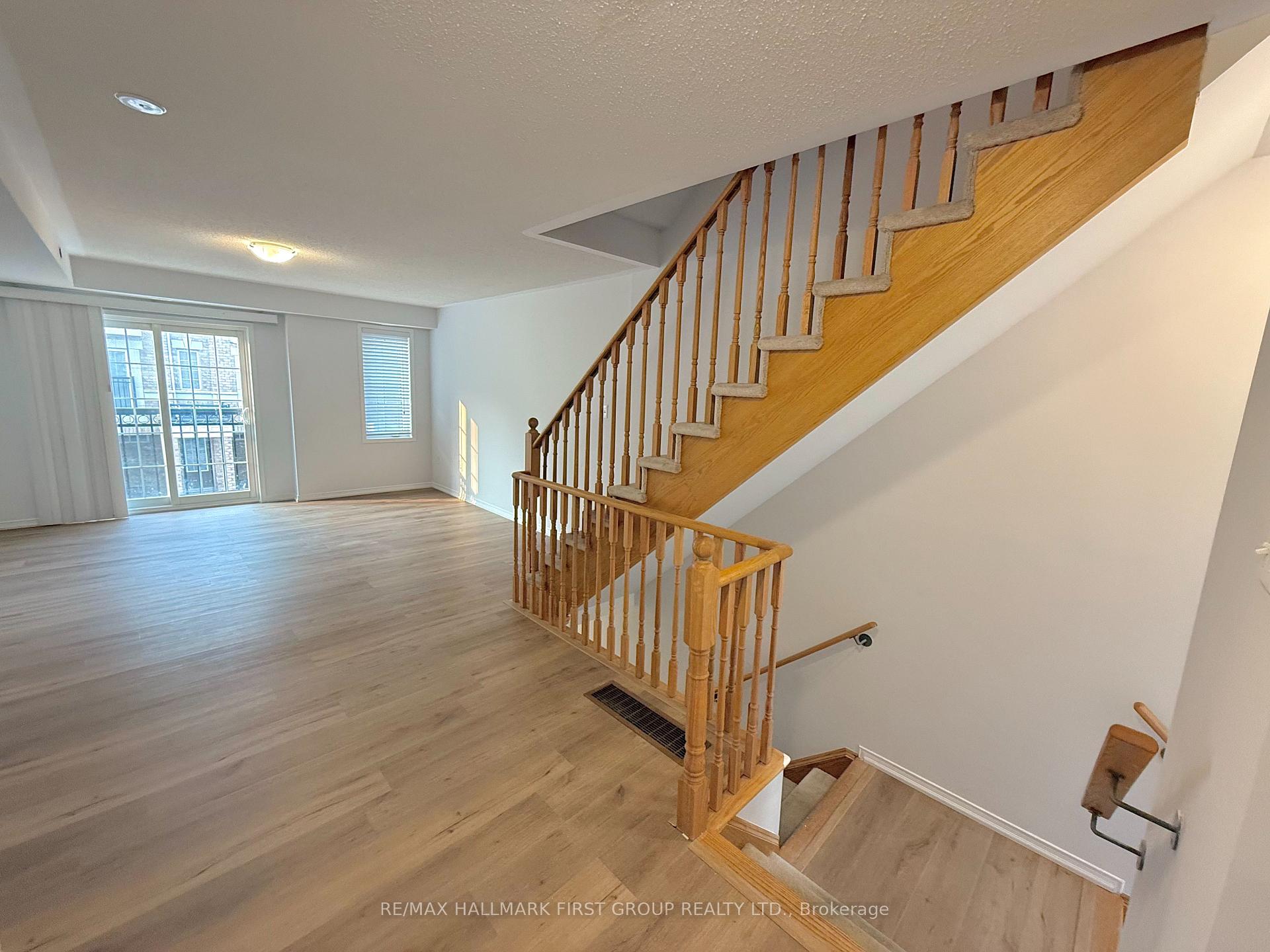 Photo 4 of 95 Sarita Path, Oshawa, Windfields — HOMEH