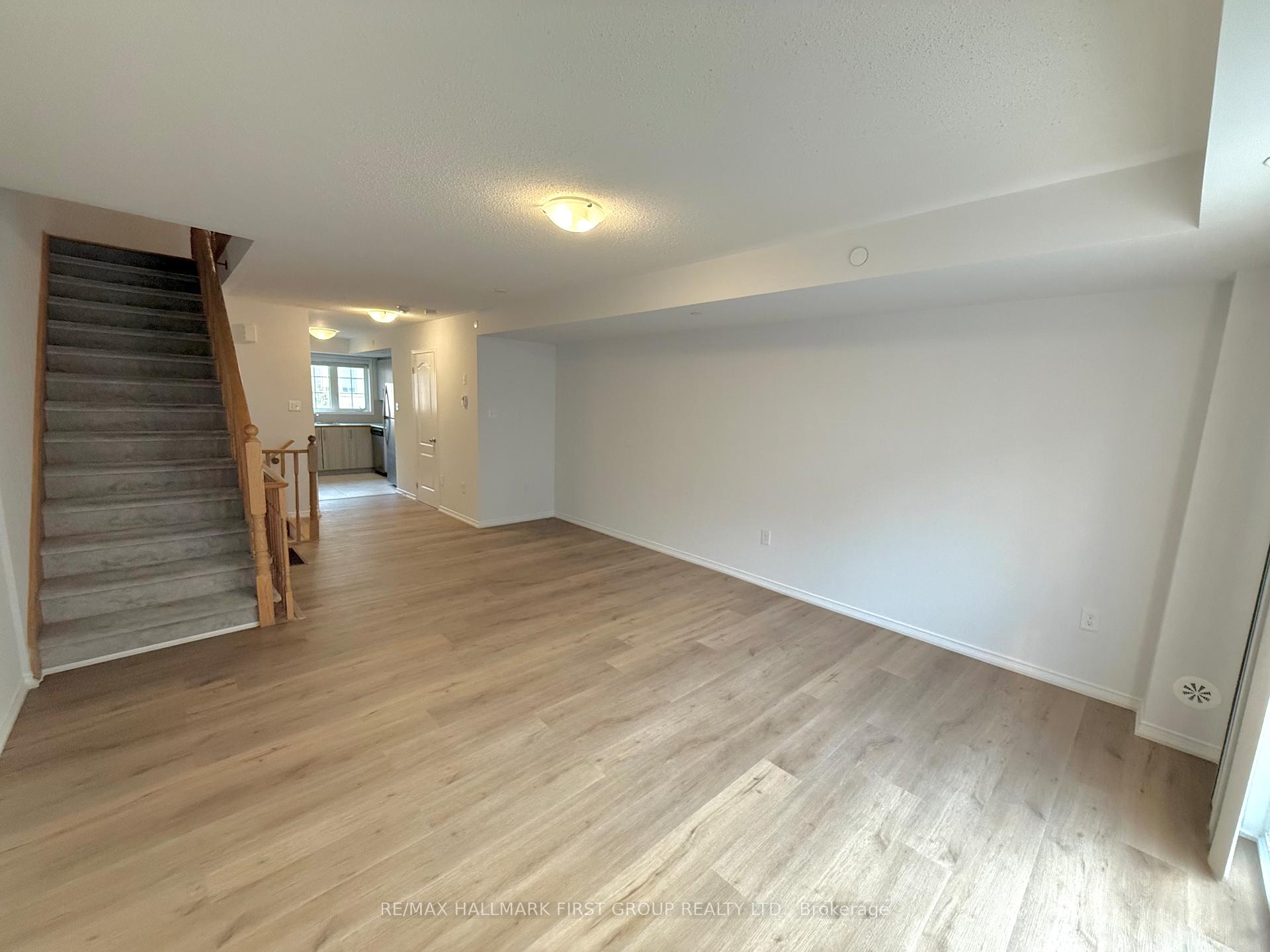 Photo 5 of 95 Sarita Path, Oshawa, Windfields — HOMEH