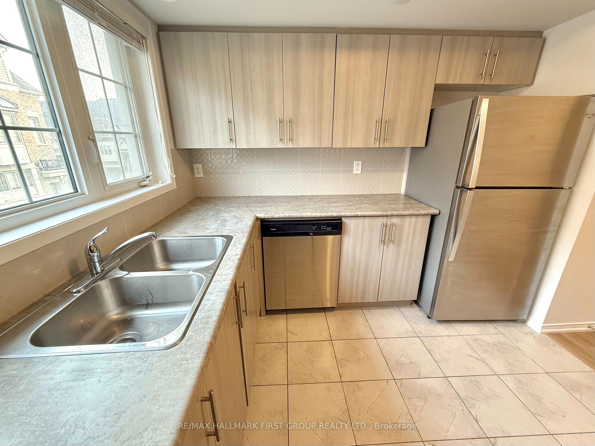 Photo 9 of 95 Sarita Path, Oshawa, Windfields — HOMEH