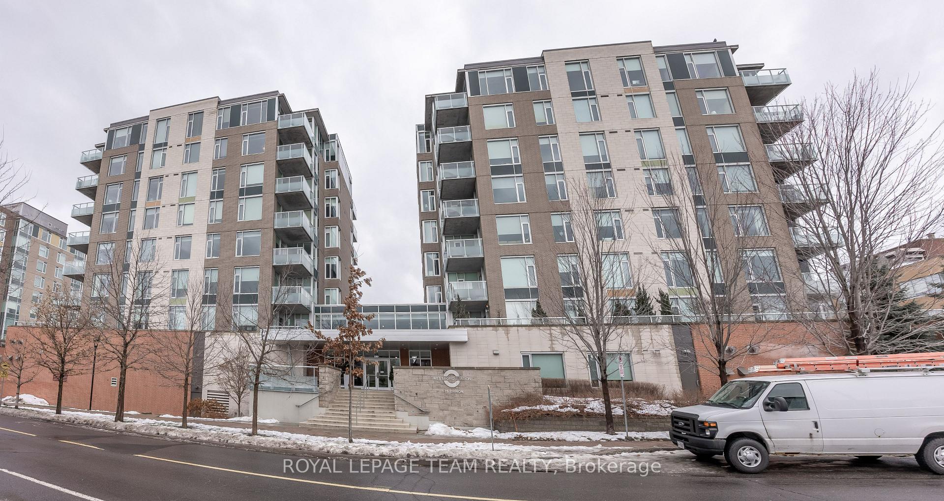 Front of Unit 609, 575 Byron Avenue