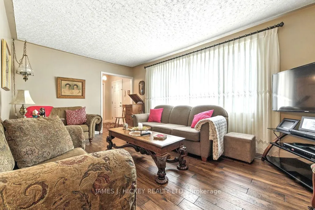 Photo 5 of 25 Laurentian Street, Deep River, Deep River — HOMEH
