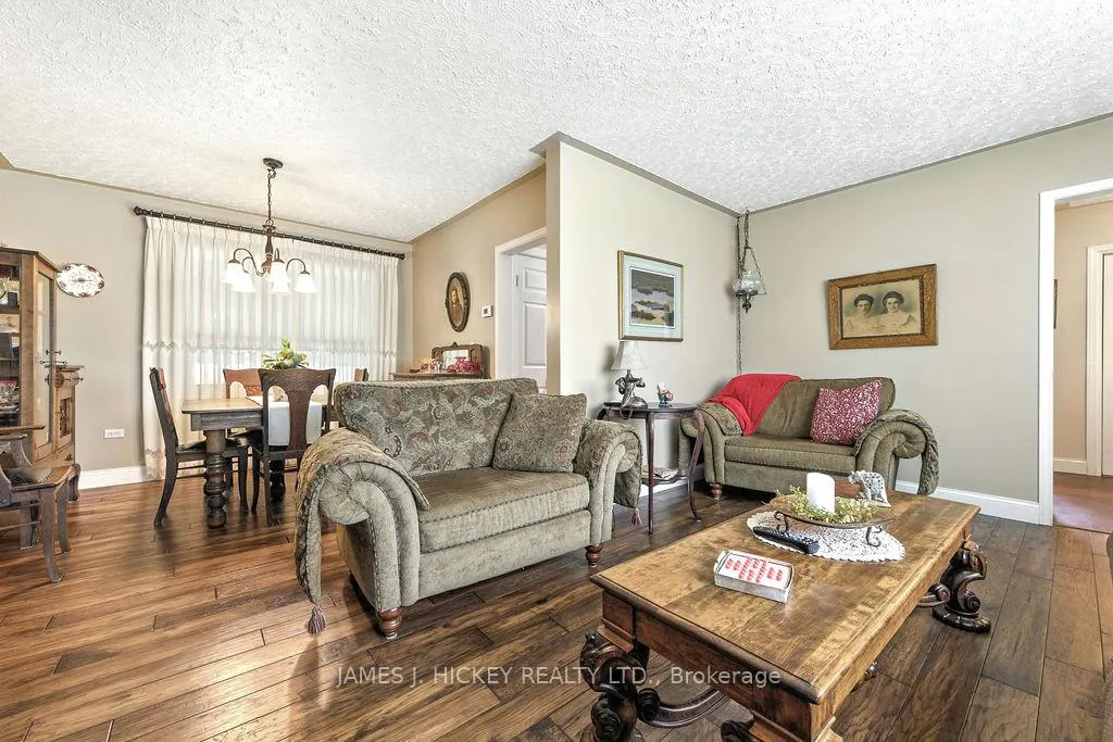 Photo 6 of 25 Laurentian Street, Deep River, Deep River — HOMEH