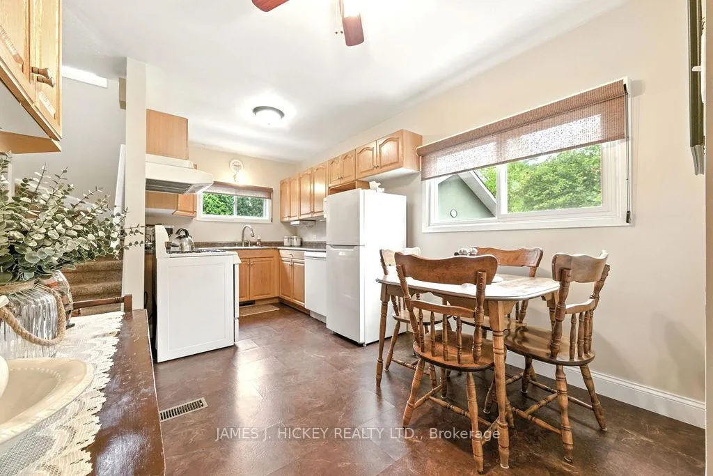 Photo 8 of 25 Laurentian Street, Deep River, Deep River — HOMEH