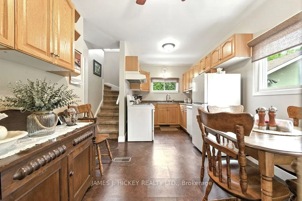 Photo 9 of 25 Laurentian Street, Deep River, Deep River — HOMEH