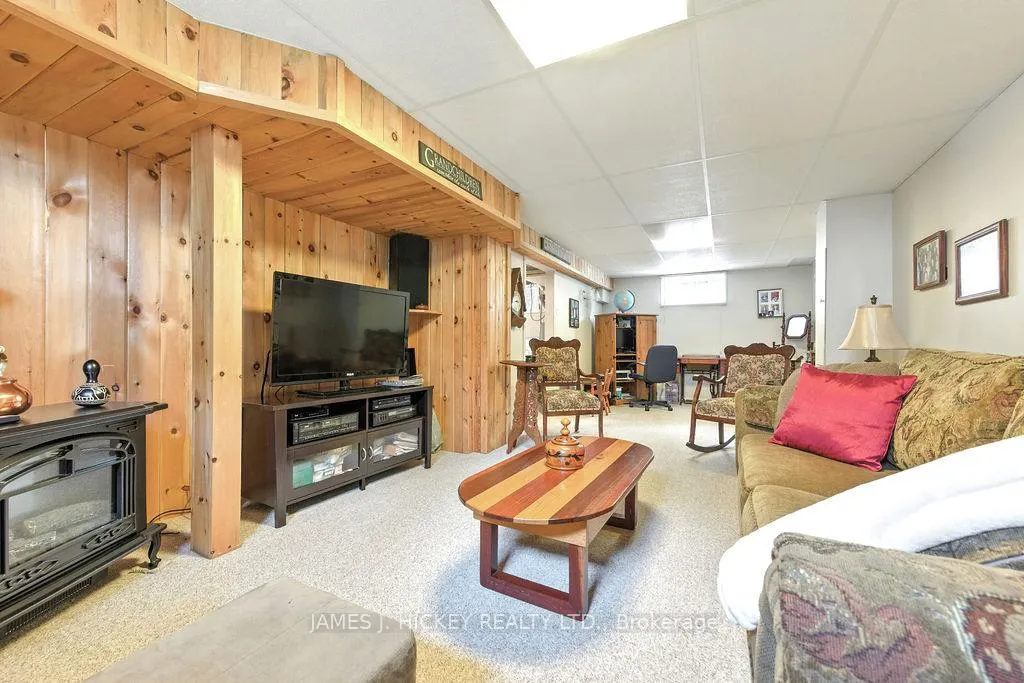 Photo 20 of 25 Laurentian Street, Deep River, Deep River — HOMEH